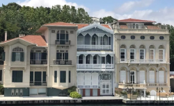 Aile üyeleri birbirine girmişti: Boğaz’ın göz kamaştırıcı yalısı icradan satışa çıkıyor!