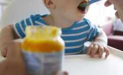 İki bebek mama yüzünden hayatını kaybetti: O marka toplatıldı! Uzmandan uyarı geldi