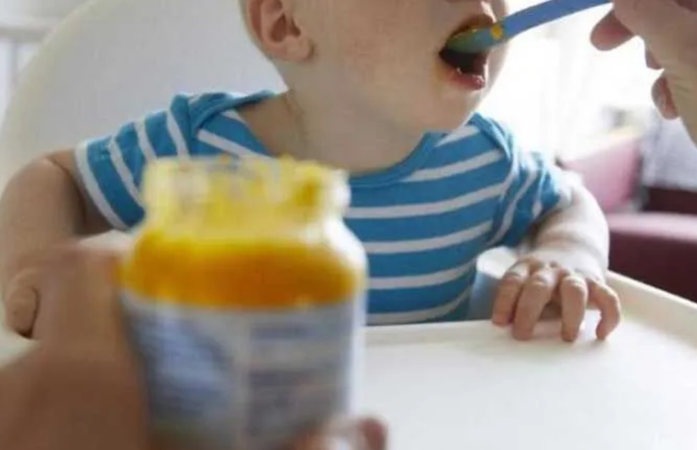 İki bebek mama yüzünden hayatını kaybetti: O marka toplatıldı! Uzmandan uyarı geldi