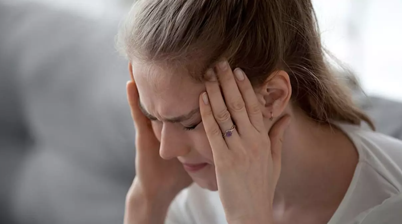 Oruçluyken baş ağrısı neden olur? Nasıl geçer?