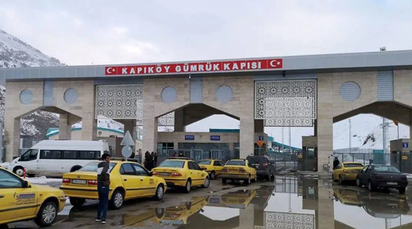 Türkiye-İran arası yolcu geçişleri durduruldu!